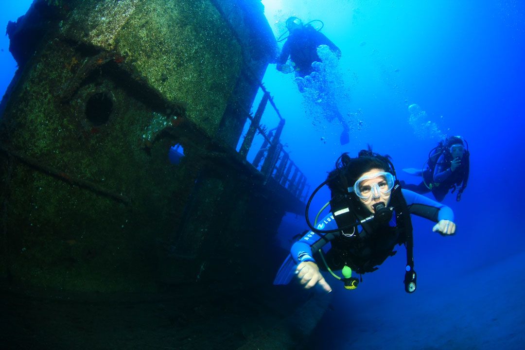 Advanced adventure course scuba diving lanzarote barco
