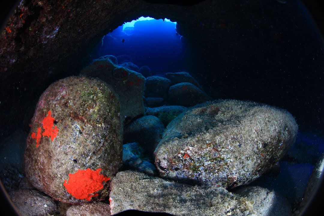 Dive sites las Lenguas Lanzarote Rubicon Diving hole 992a875d09