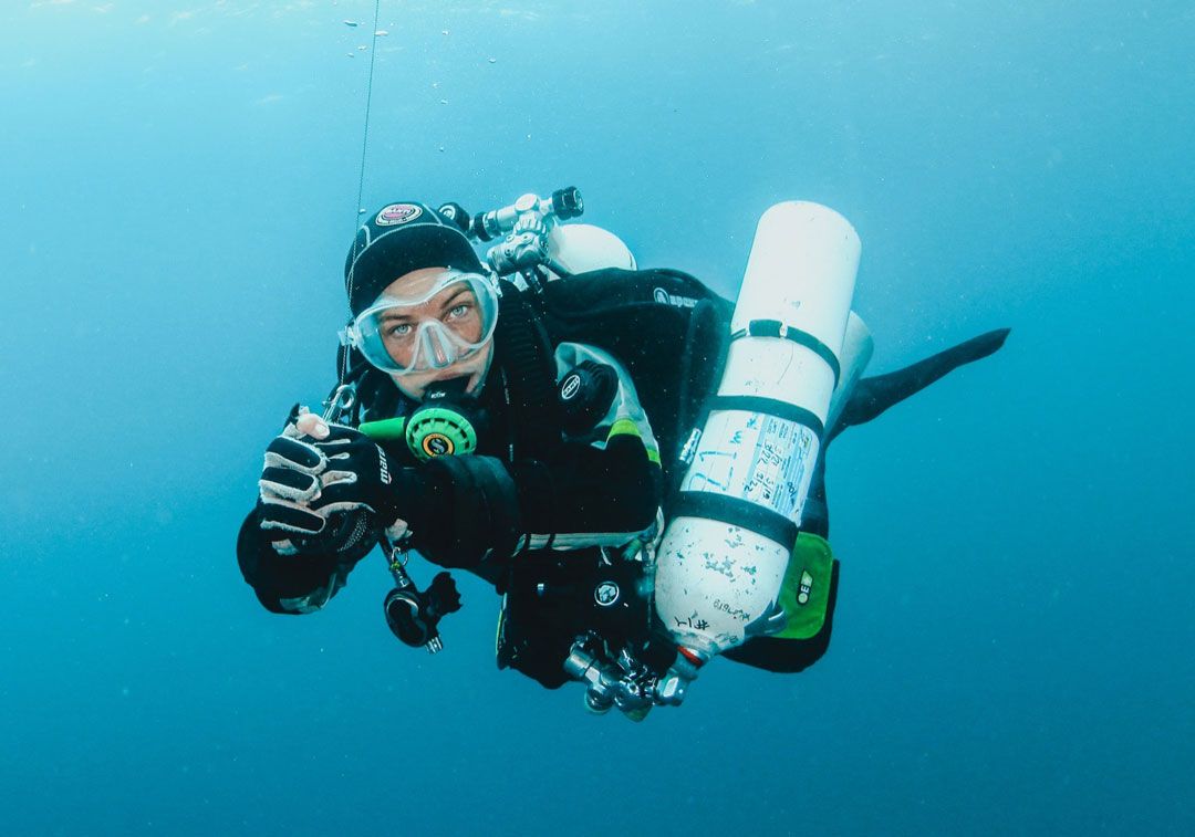 advanced training scuba diving dry suit diving lanzarote 02